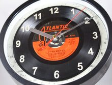 Load image into Gallery viewer, Led Zeppelin &quot;D&#39;yer Mak&#39;er&quot; Record Clock 45rpm Recycled Vinyl
